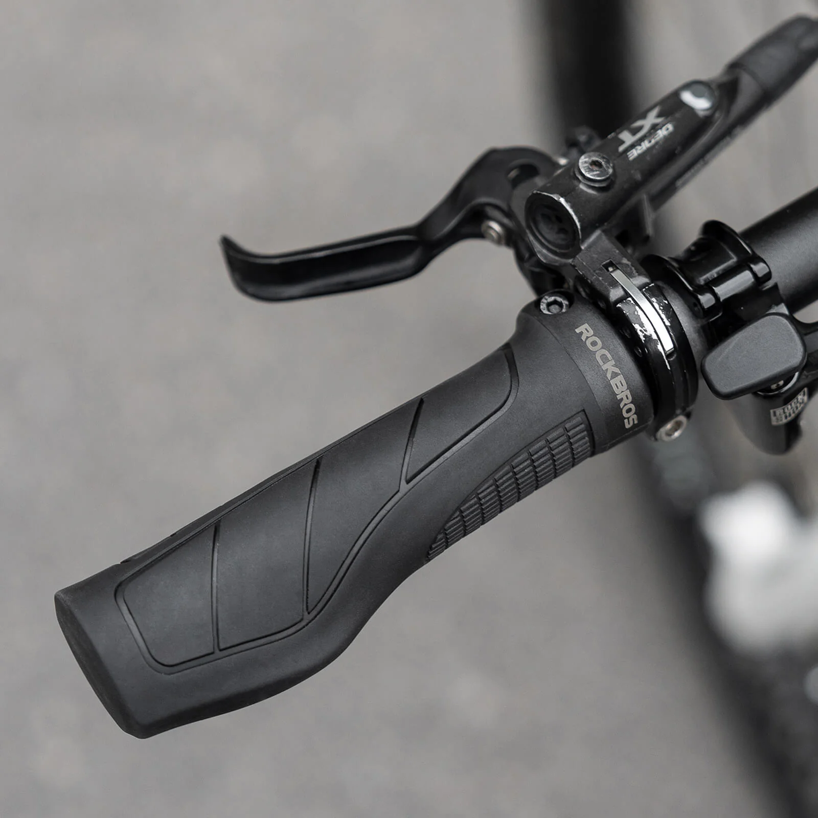 Anti-Shock Bike Grips with Palm Support - Image 5
