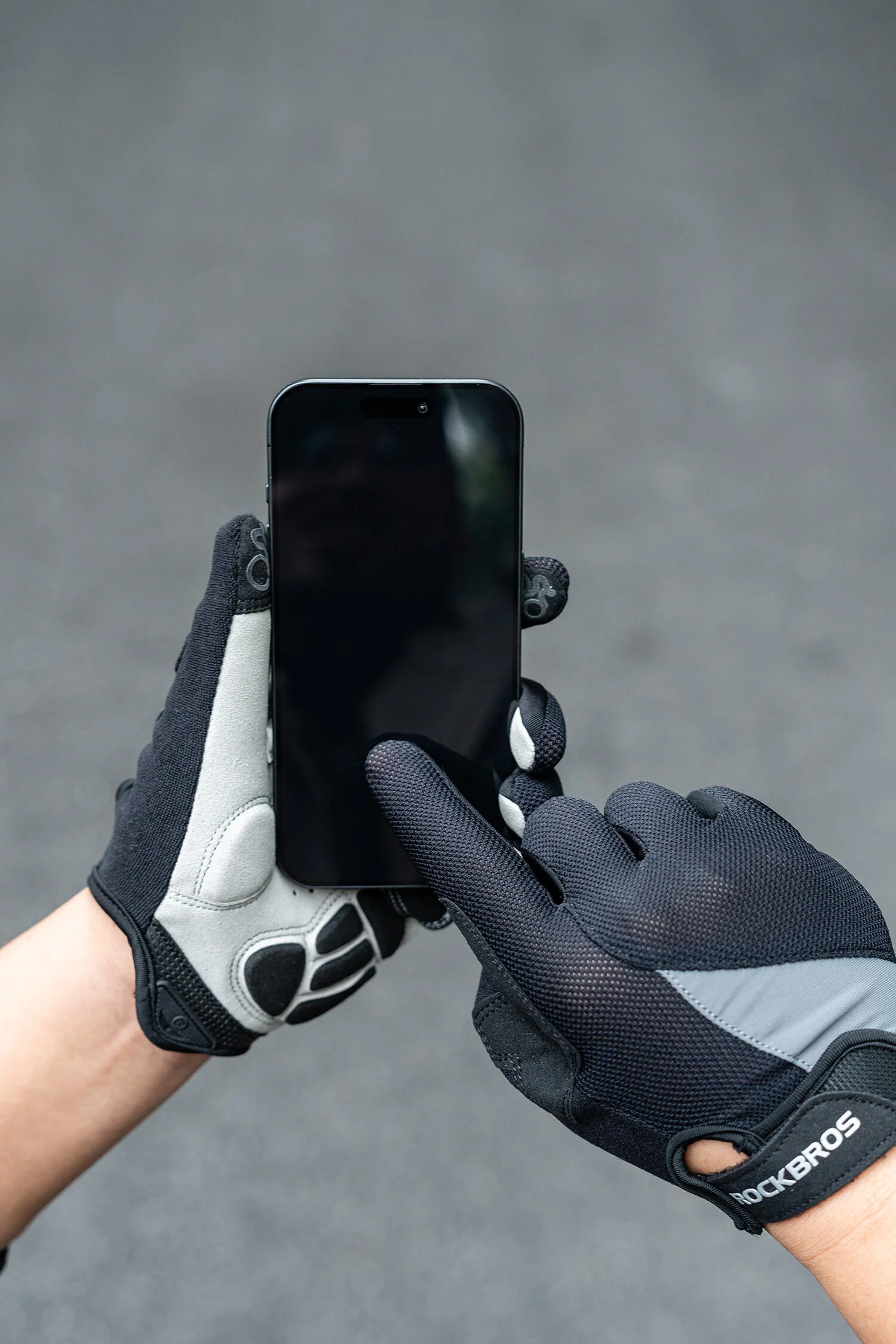 Full-Finger Touchscreen Cycling Gloves Unisex - Image 4