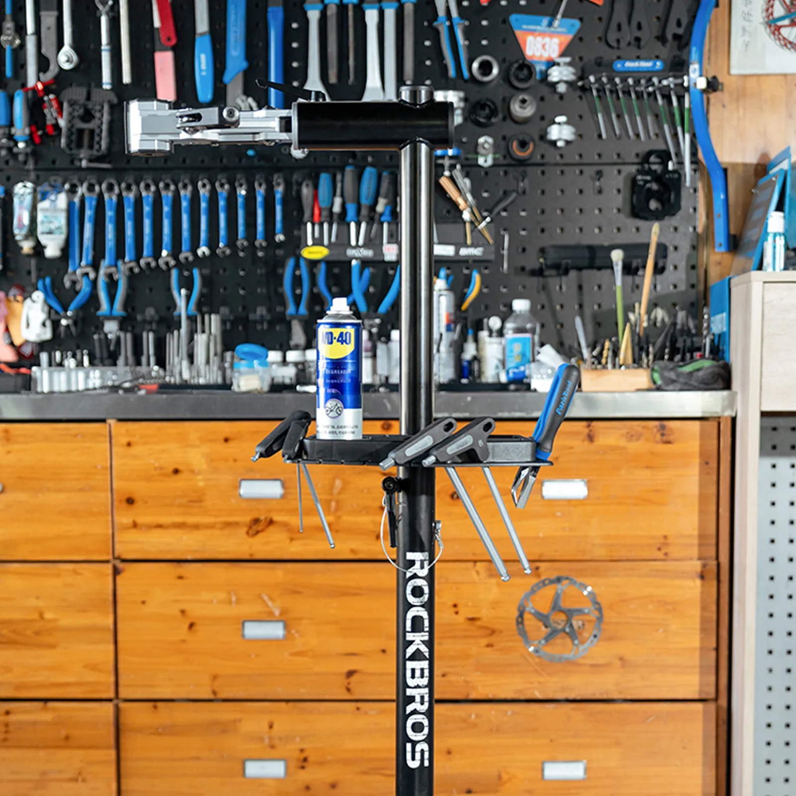 ROCKBROS 360° Rotatable Bike Repair Stand with Tool Tray - Image 13